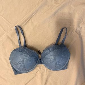 36D Victoria’s Secret push-up bra